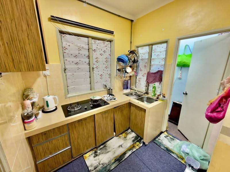 Pangsapuri untuk Dijual di Merdeka Villa - Azli Ibrahim - Kitchen - PropertyGuru.com.my