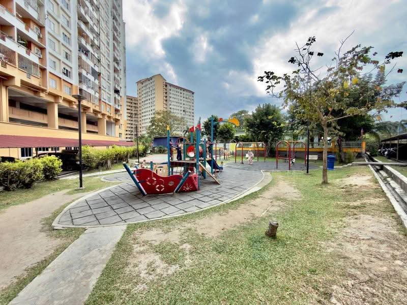 Pangsapuri untuk Dijual di Merdeka Villa - Azli Ibrahim - Exterior - PropertyGuru.com.my