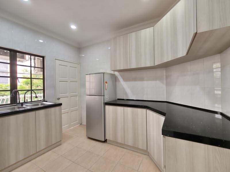 Condominium for Rent at Flora Green - Jess Lee - Kitchen - PropertyGuru.com.my