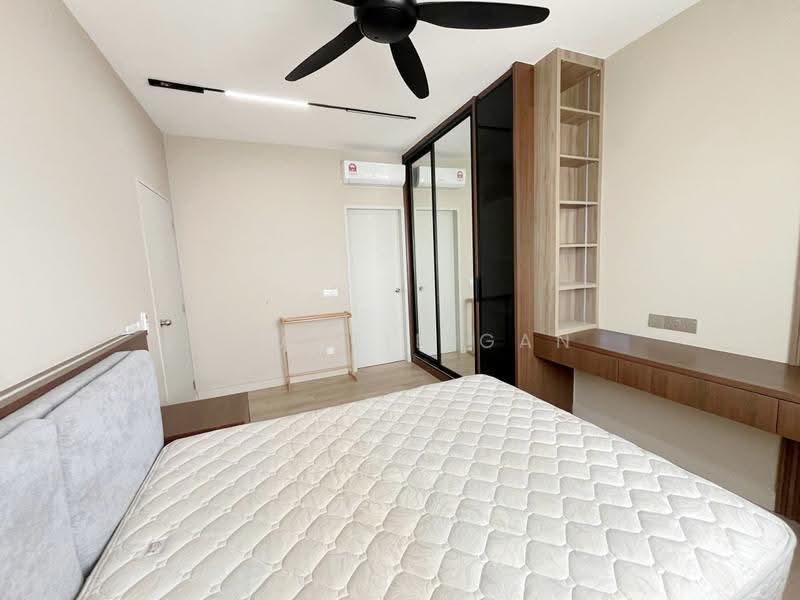 Kediaman Servis untuk Disewa di Duduk Se.Ruang @ Eco Sanctuary - Charlie Gan - Bedroom - PropertyGuru.com.my