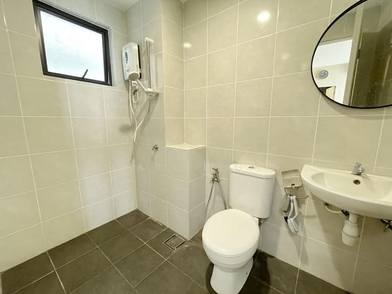 Kediaman Servis untuk Disewa di Duduk Se.Ruang @ Eco Sanctuary - Charlie Gan - Bathroom - PropertyGuru.com.my