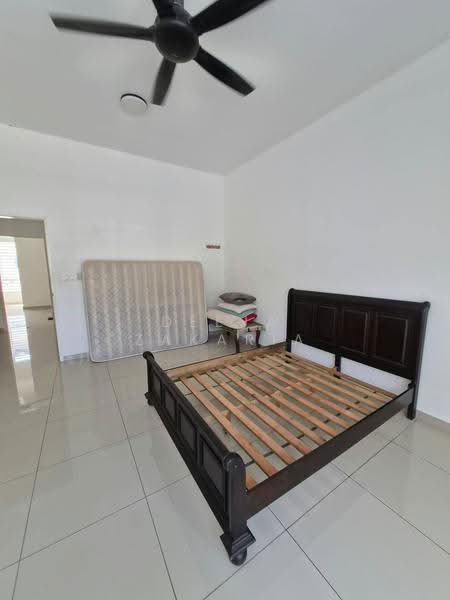Rumah Teres untuk Disewa di Seremban (Negeri Sembilan) - Deeja Zakaria - Bedroom - PropertyGuru.com.my