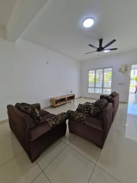 Rumah Teres untuk Disewa di Seremban (Negeri Sembilan) - Deeja Zakaria - Living Room - PropertyGuru.com.my