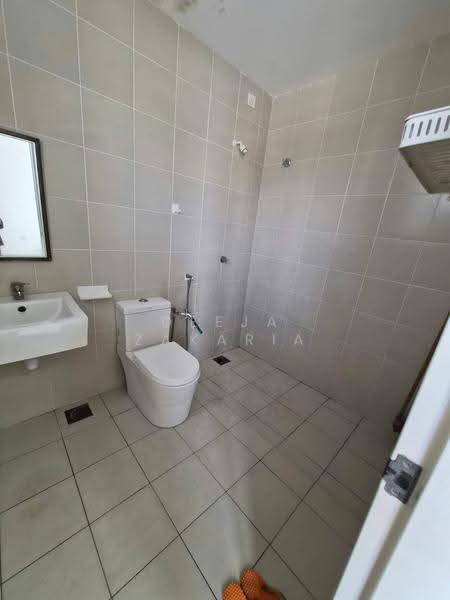 Rumah Teres untuk Disewa di Seremban (Negeri Sembilan) - Deeja Zakaria - Bathroom - PropertyGuru.com.my