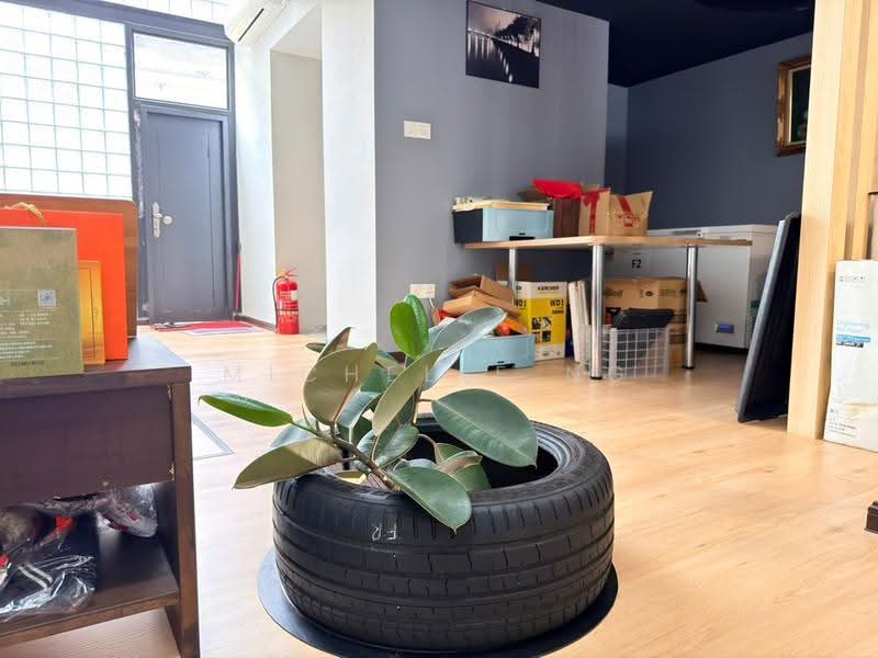 Kedai untuk Disewa di Johor Bahru (Johor) - Michelle Ng - Entrance - PropertyGuru.com.my