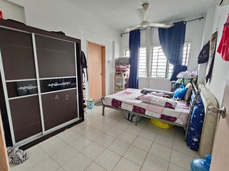 Pangsapuri untuk Dijual di Pangsapuri Permai Puteri - Azli Ibrahim - Bedroom - PropertyGuru.com.my