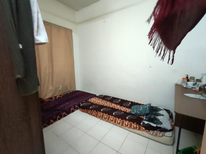 Pangsapuri untuk Dijual di Pangsapuri Permai Puteri - Azli Ibrahim - Bedroom - PropertyGuru.com.my