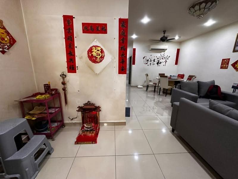 Rumah Teres 2-Tingkat untuk Dijual di Taman Setia Indah (Tebrau) - Carson . - Living Room - PropertyGuru.com.my