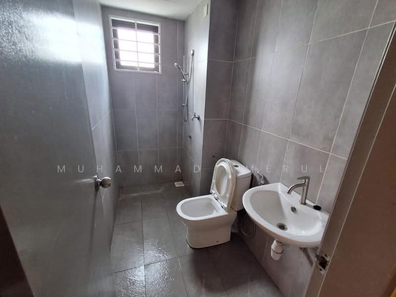 Condominium for Rent at Avia Plus, Bandar Country Homes - Muhammad Amerul - Bathroom - PropertyGuru.com.my