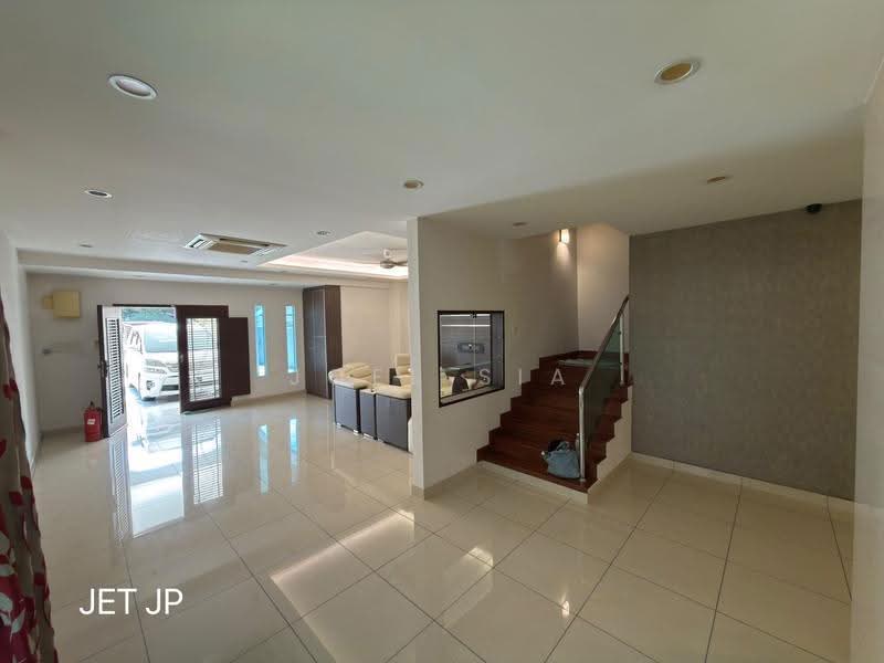 Rumah Berkembar untuk Dijual di Klang (Selangor) - Joel Sia - Living Room - PropertyGuru.com.my