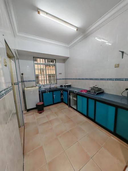 Pangsapuri untuk Dijual di Sri Awana Townhouse - Jun Xiong Tan - Kitchen - PropertyGuru.com.my