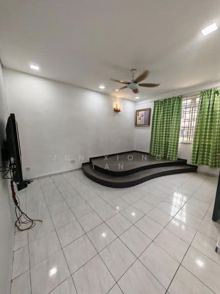 Pangsapuri untuk Dijual di Sri Awana Townhouse - Jun Xiong Tan - Living Room - PropertyGuru.com.my