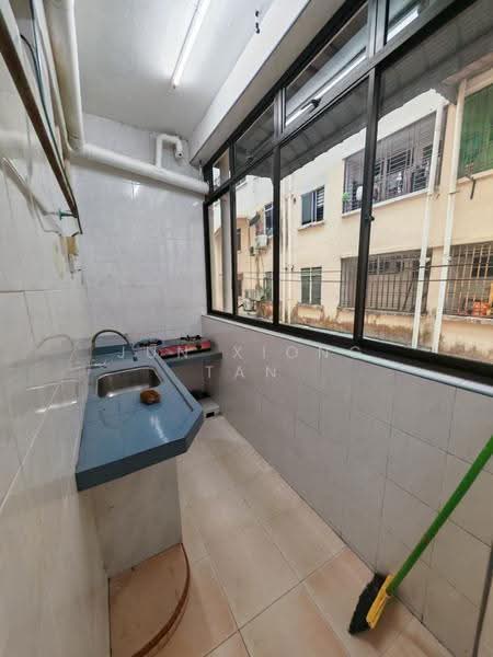 Pangsapuri untuk Dijual di Sri Awana Townhouse - Jun Xiong Tan - Kitchen - PropertyGuru.com.my