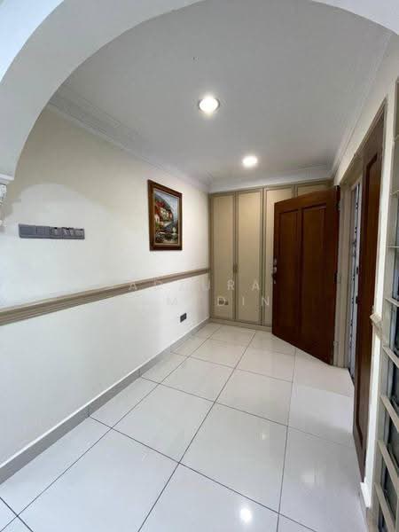 Rumah Berkembar untuk Dijual di Seksyen 9 (Shah Alam) - Adzura Zamedin - Entrance - PropertyGuru.com.my