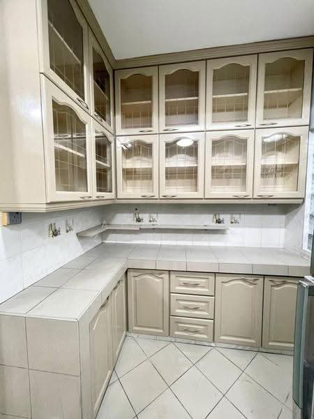 Rumah Berkembar untuk Dijual di Seksyen 9 (Shah Alam) - Adzura Zamedin - Kitchen - PropertyGuru.com.my