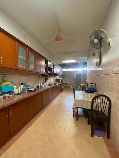1-storey Terraced House for Sale in Jelutong (Penang) - Bebe Khor - Kitchen - PropertyGuru.com.my