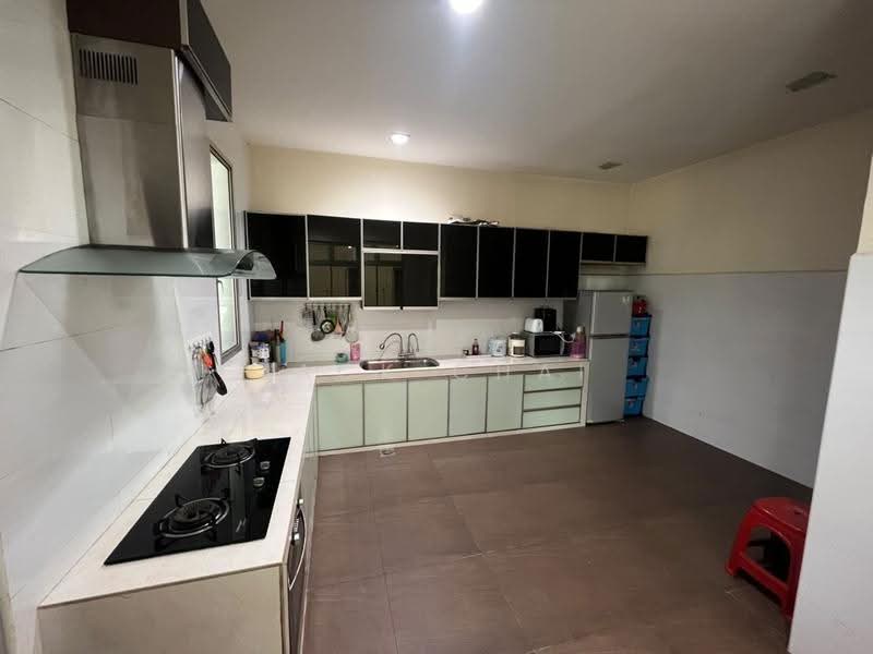 Link Bungalow for Sale in Taman Gaya (Ulu Tiram) - Jack Chai - Kitchen - PropertyGuru.com.my