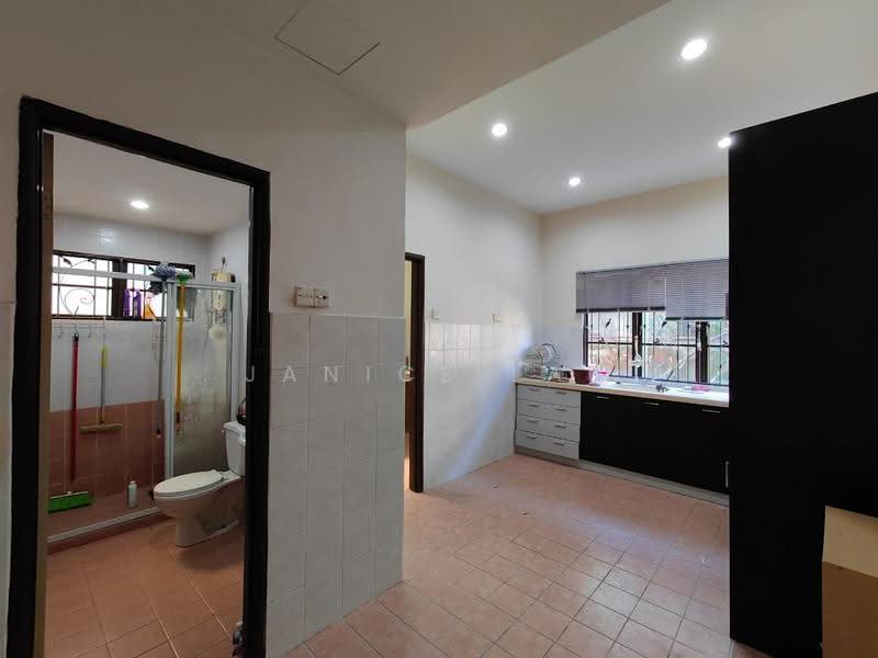 Semi-Detached House for Sale in Sungai Long (Bandar Sungai Long) - Janice Lau - Kitchen - PropertyGuru.com.my