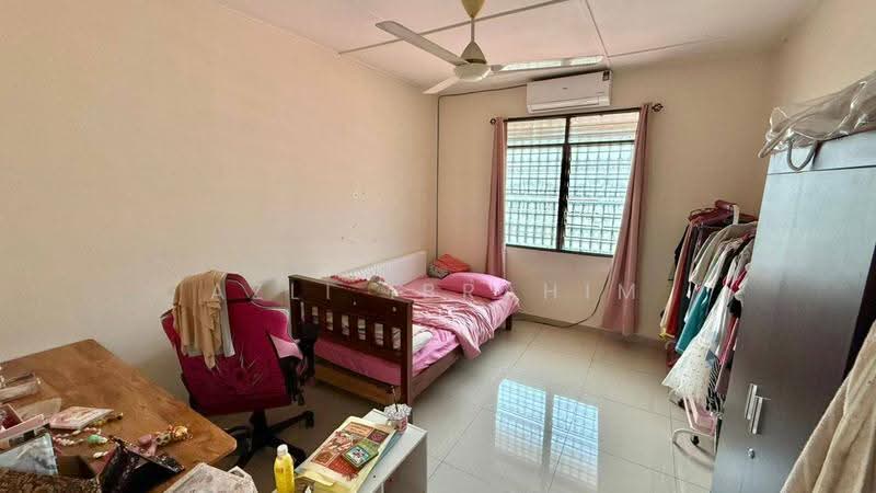 2-storey Terraced House for Sale in Seksyen 11 (Shah Alam) - Azli Ibrahim - Bedroom - PropertyGuru.com.my