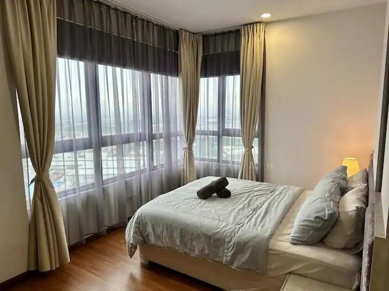 Kediaman Servis untuk Disewa di i-SOHO @ i-City - Siti Aishah - Bedroom - PropertyGuru.com.my