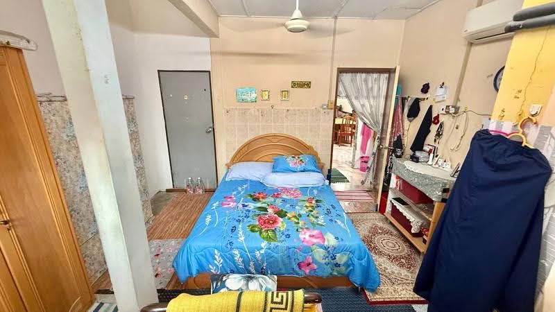 Rumah Teres 1-Tingkat untuk Dijual di Taman Cheras Perdana (Cheras) - Azli Ibrahim - Bedroom - PropertyGuru.com.my