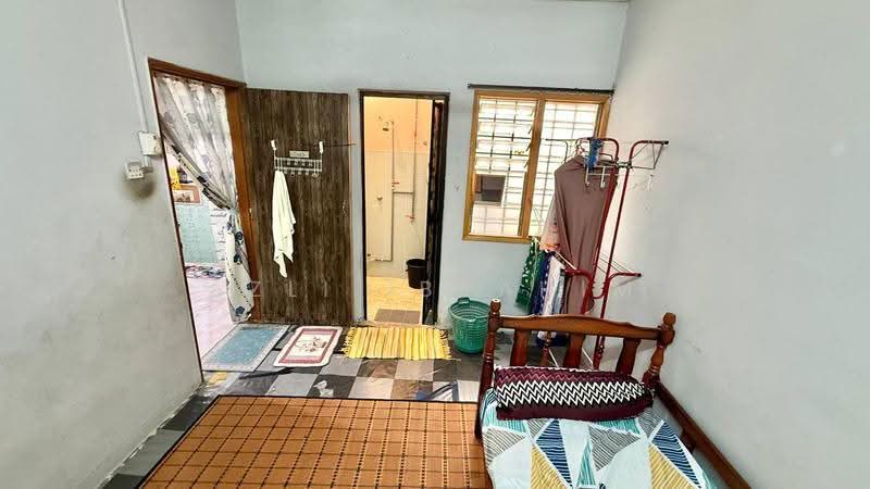 Rumah Teres 1-Tingkat untuk Dijual di Taman Cheras Perdana (Cheras) - Azli Ibrahim - Bedroom - PropertyGuru.com.my