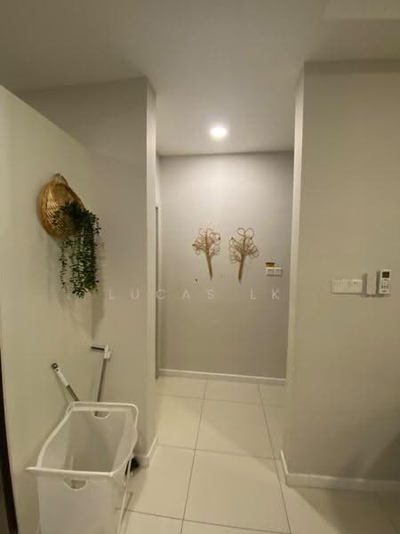 Kediaman Servis untuk Disewa di Chambers - Lucas Lk - Corridor - PropertyGuru.com.my