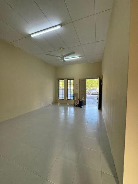 Rumah Teres 1-Tingkat untuk Dijual di Taman Jasper Jaya (Seremban) - Deeja Zakaria - Living Room - PropertyGuru.com.my