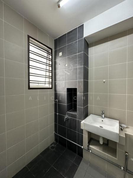 2-storey Terraced House for Sale in Bandar Seri Alam (Masai) - Alice Chia - Bathroom - PropertyGuru.com.my