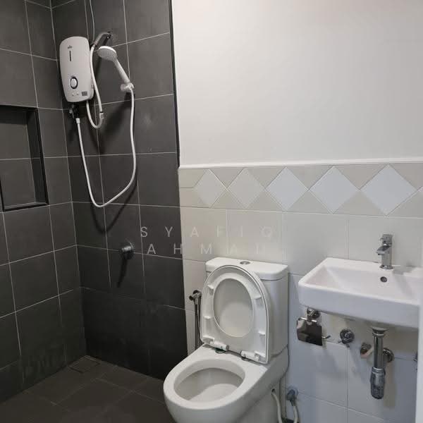 2-storey Terraced House for Sale in Eco Majestic (Semenyih) - Syafiq Ahmad - Bathroom - PropertyGuru.com.my
