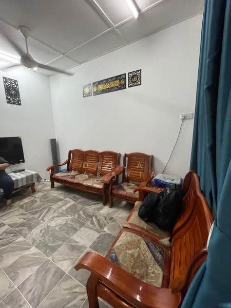 Terraced House for Sale in Taman Desa Beringin (Sikamat) - Deeja Zakaria - Living Room - PropertyGuru.com.my