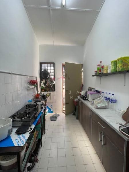 Terraced House for Sale in Taman Desa Beringin (Sikamat) - Deeja Zakaria - Kitchen - PropertyGuru.com.my