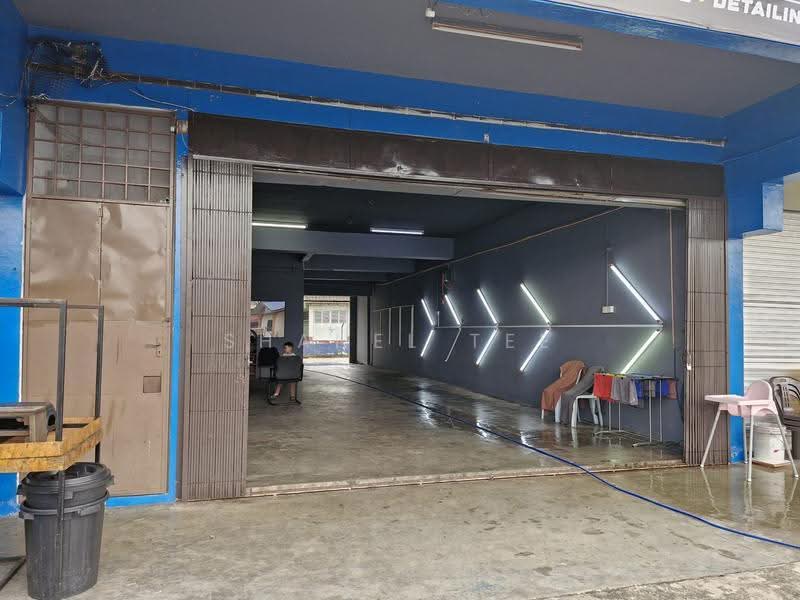 Kedai untuk Dijual di Taman Ilham (Kluang) - Shanel Tee - Exterior - PropertyGuru.com.my