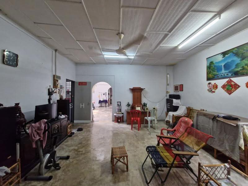 Kedai untuk Dijual di Taman Ilham (Kluang) - Shanel Tee - Living Room - PropertyGuru.com.my