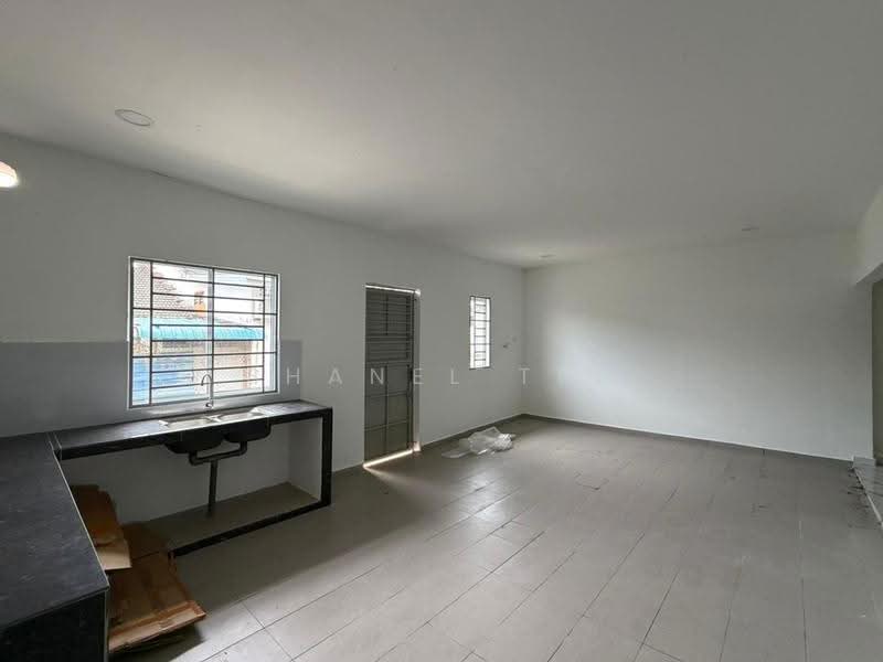 Rumah Teres 1-Tingkat untuk Dijual di Kluang (Johor) - Shanel Tee - Kitchen - PropertyGuru.com.my