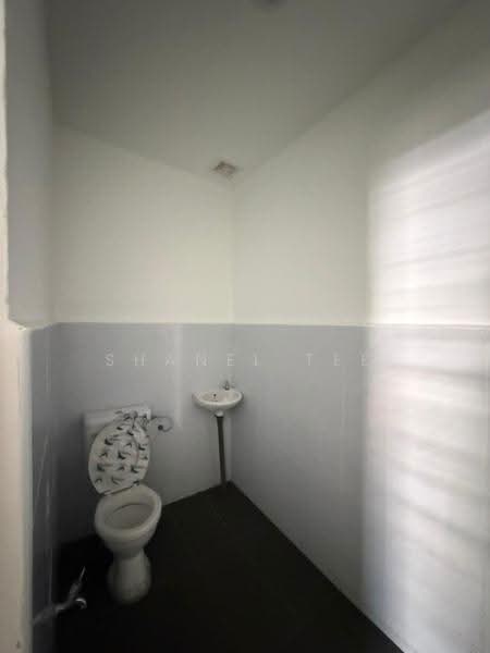 Rumah Teres 1-Tingkat untuk Dijual di Kluang (Johor) - Shanel Tee - Bathroom - PropertyGuru.com.my