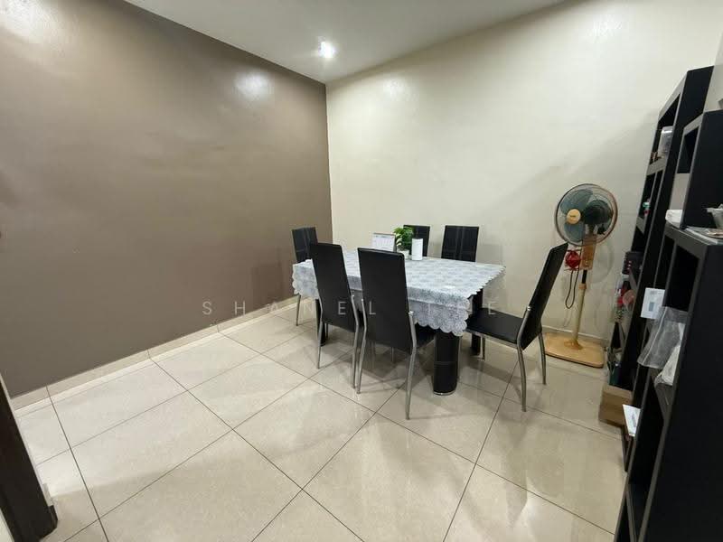 Rumah Teres 2-Tingkat untuk Dijual di Taman Sri Kluang (Kluang) - Shanel Tee - Dining Room - PropertyGuru.com.my