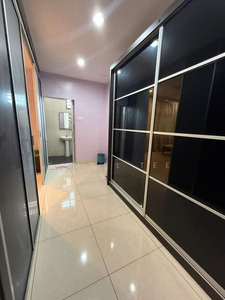 Rumah Teres 2-Tingkat untuk Dijual di Taman Sri Kluang (Kluang) - Shanel Tee - Corridor - PropertyGuru.com.my