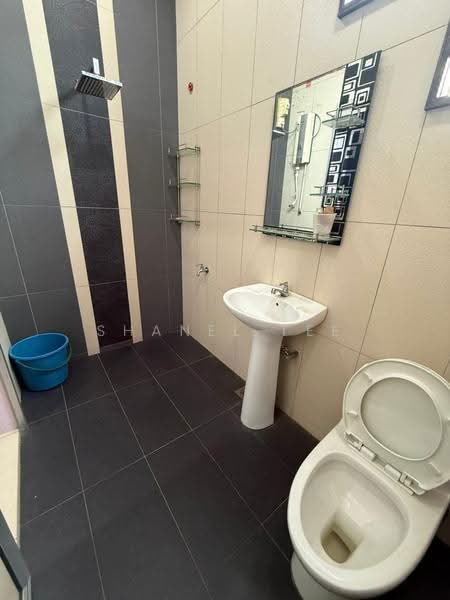 Rumah Teres 2-Tingkat untuk Dijual di Taman Sri Kluang (Kluang) - Shanel Tee - Bathroom - PropertyGuru.com.my