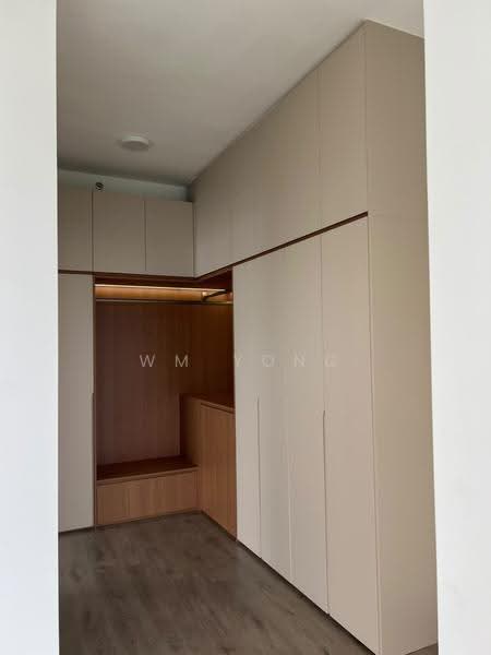 Kediaman Servis untuk Disewa di Jendela Residences - WM Yong - Master Bedroom Wardrobe - PropertyGuru.com.my