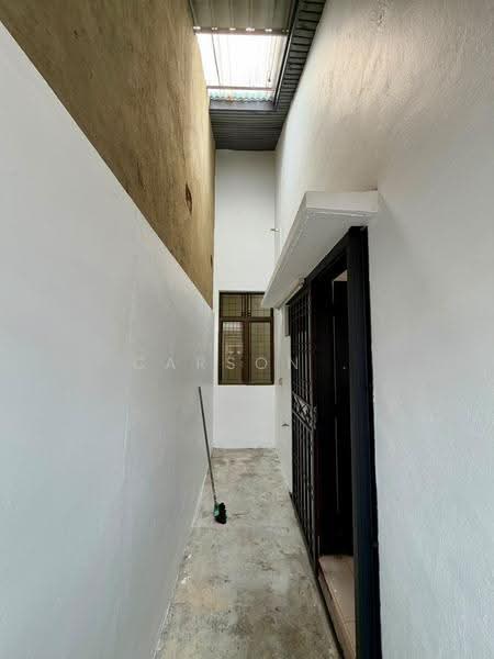 1-storey Terraced House for Sale in Taman Daya (Johor Bahru) - Carson . - Corridor - PropertyGuru.com.my