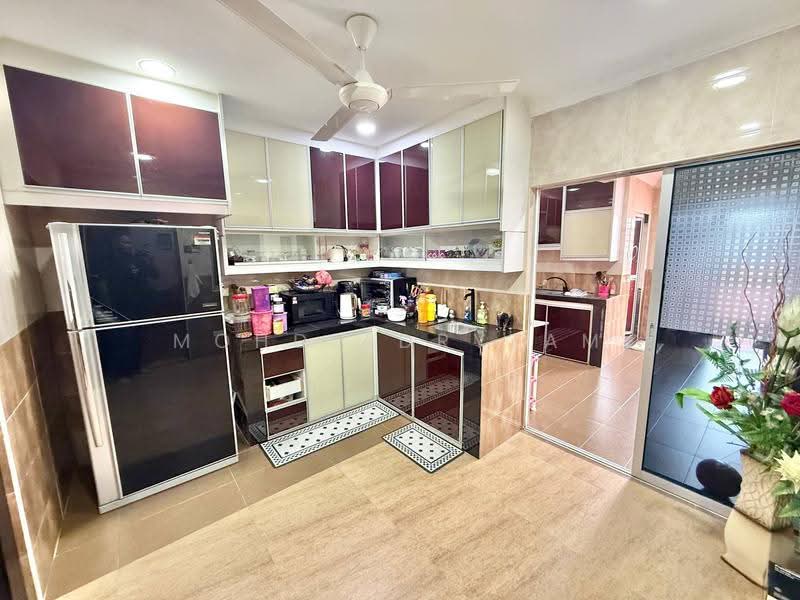 1-storey Terraced House for Sale in Seksyen 2 (Shah Alam) - Mohd Adryzam - Kitchen - PropertyGuru.com.my