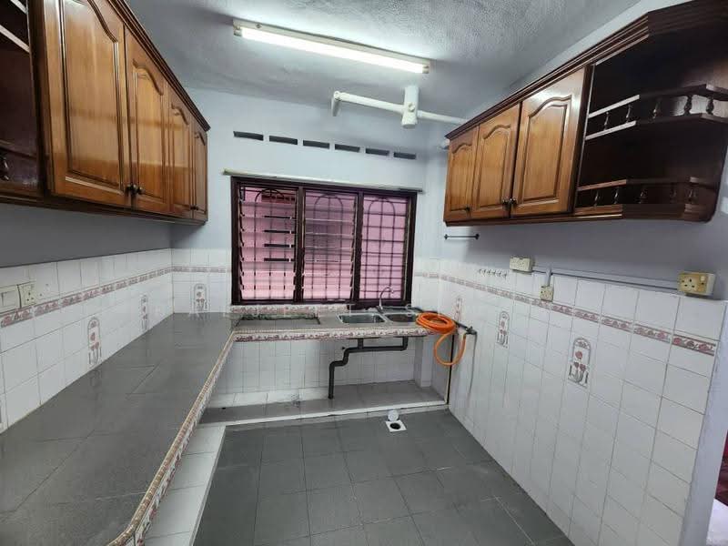 Bungalow House for Sale in Petaling Jaya (Selangor) - Baljeet Singh - Kitchen - PropertyGuru.com.my