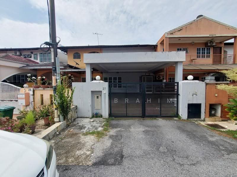 Rumah Teres 2-Tingkat untuk Dijual di Taman Dato Ahmad Razali (Ampang) - Azli Ibrahim - Exterior - PropertyGuru.com.my