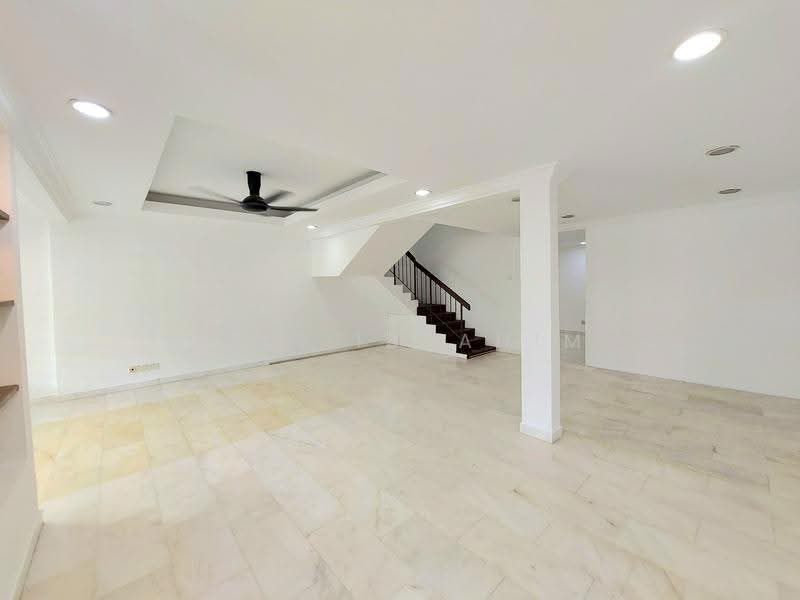 Rumah Teres 2-Tingkat untuk Dijual di Taman Dato Ahmad Razali (Ampang) - Azli Ibrahim - Living Room - PropertyGuru.com.my