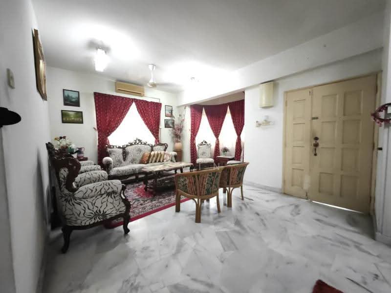 Bungalow House untuk Dijual di Bandar Country Homes (Rawang) - Kelvin . - Living Room - PropertyGuru.com.my
