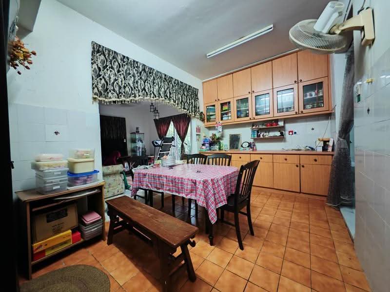 Bungalow House untuk Dijual di Bandar Country Homes (Rawang) - Kelvin . - Kitchen - PropertyGuru.com.my