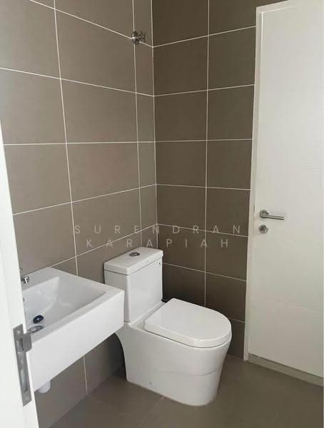 2-storey Terraced House for Sale in Bandar Sri Sendayan (Negeri Sembilan) - Surendran Karapiah - Bathroom - PropertyGuru.com.my