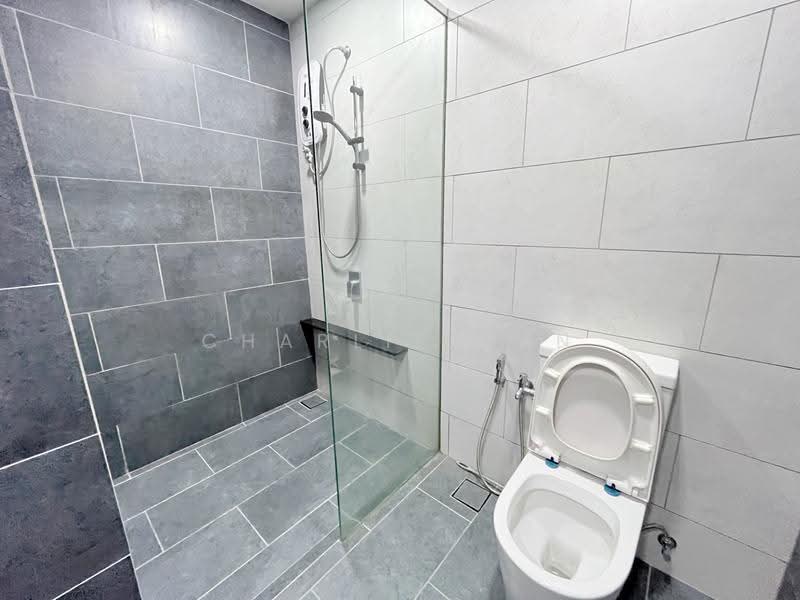 Service Residence for Rent at Paisley @ Tropicana Metropark - Charlie Gan - Bathroom - PropertyGuru.com.my