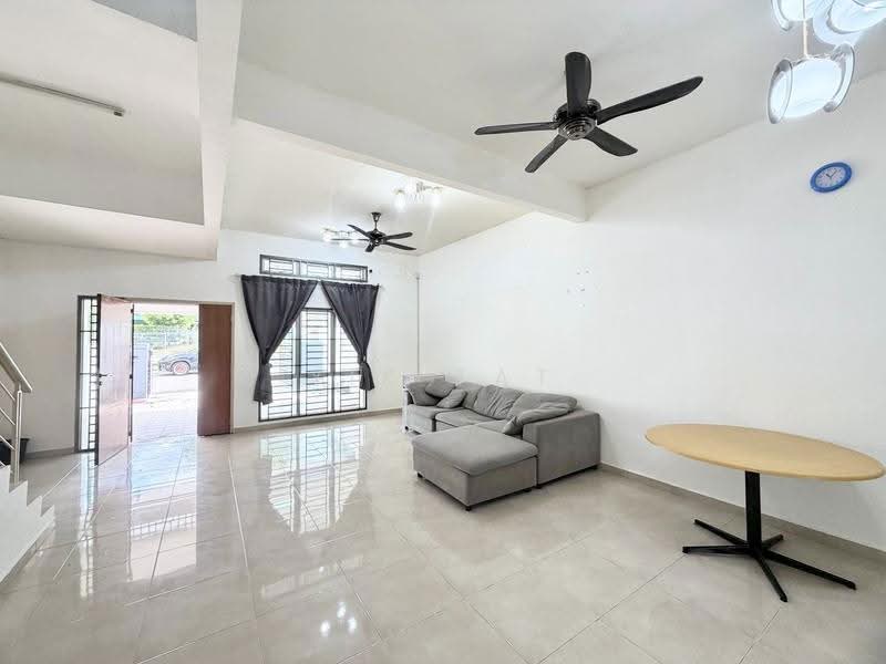 Rumah Teres 2-Tingkat untuk Dijual di Nusa Sentral (Iskandar Puteri (Nusajaya)) - Yik Tat - Living Room - PropertyGuru.com.my